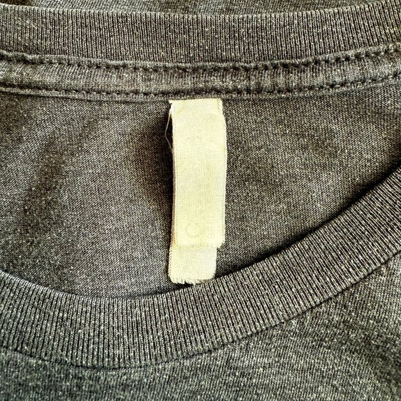 Taylor Swift Reputation Stadium Tour 2018 Graphic Tee Size S - Picture 11 of 11